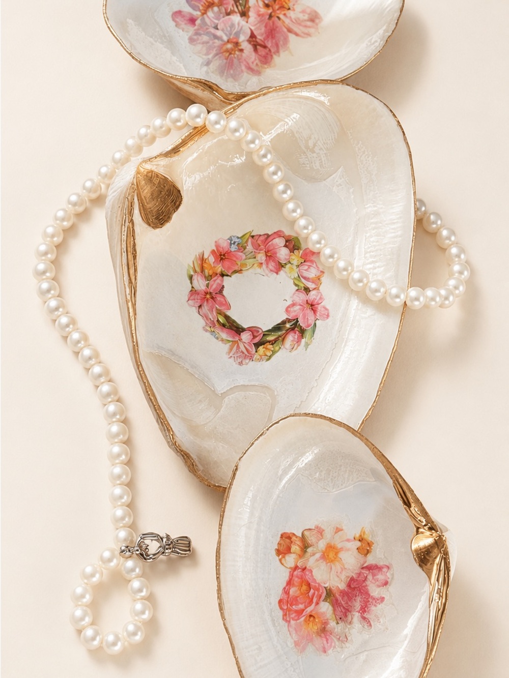 Gilded natural clam shell ring dishes - Garden Collection